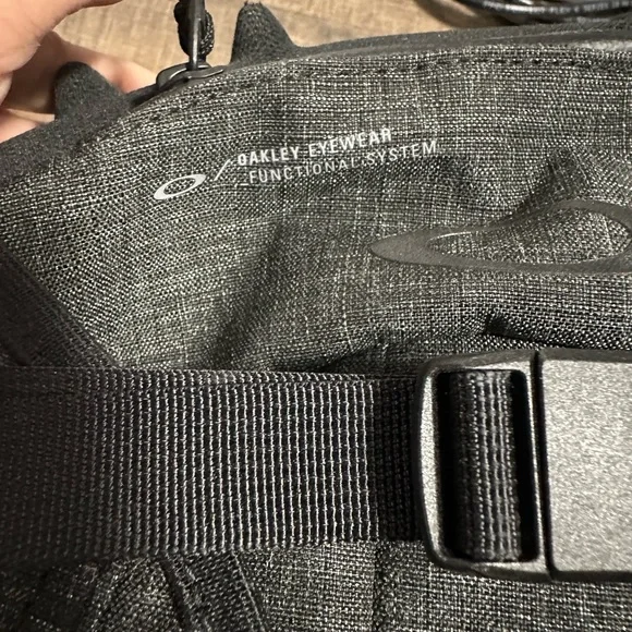 Oakley backpack - Picture 2 of 8